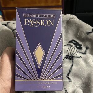 Elizabeth Taylor's Passion Perfume